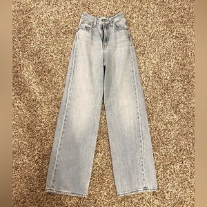 Levi’s Premium High Loose Jeans